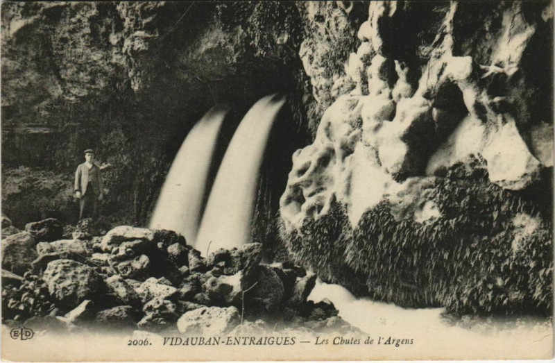 Carte postale ancienne Vidauban Vidauban-Entraigues - Les Chutes de l'Argens à Vidauban