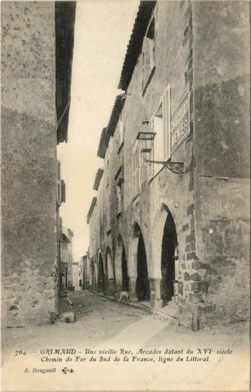 Carte postale ancienne Grimaud Une Vieille Rue à Grimaud