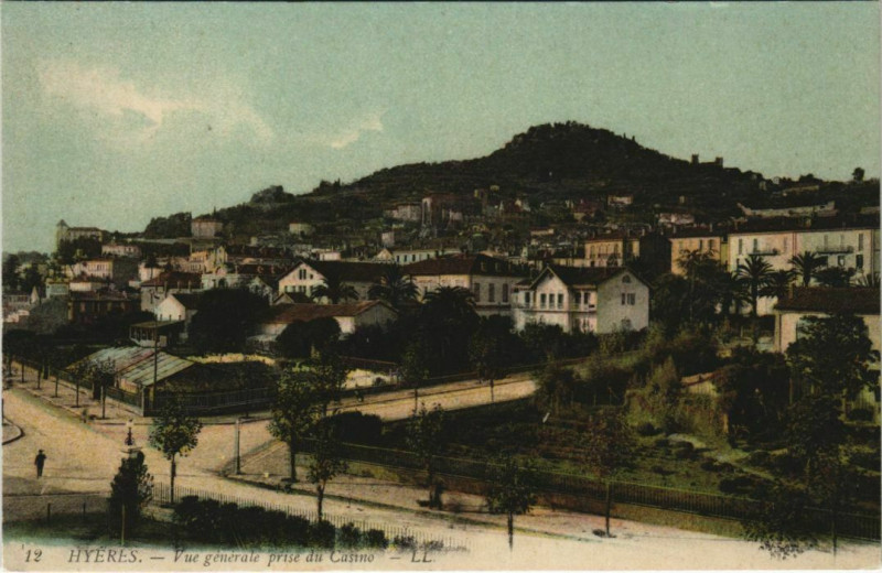 Carte postale ancienne Hyeres Vue Generale prise du Casino à Hyères