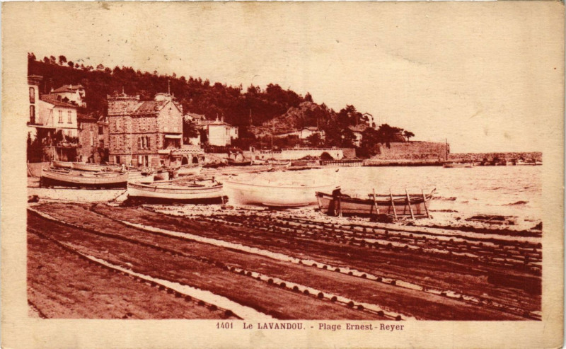 Carte postale ancienne Le Lavandou - Plage Ernest-Reyer au Lavandou