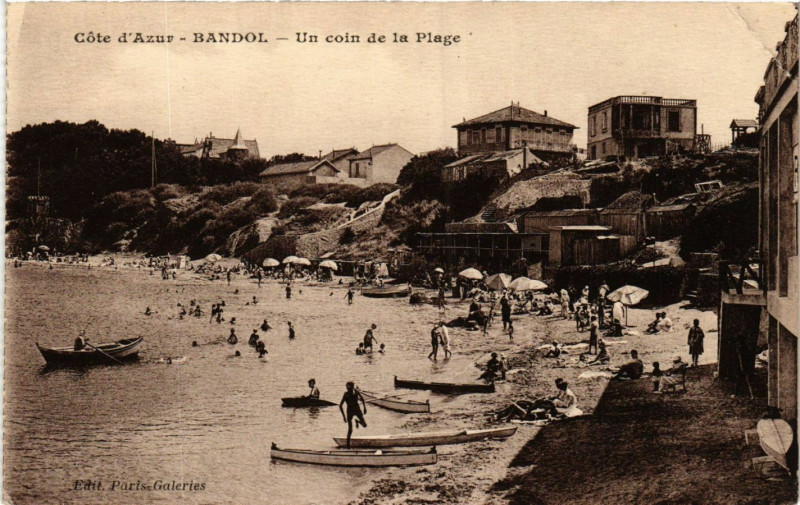 Carte postale ancienne Bandol - Un coin de la Plage à Bandol