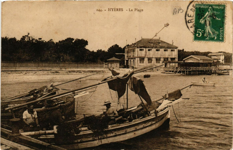Carte postale ancienne Hyeres - La Plage à Hyères