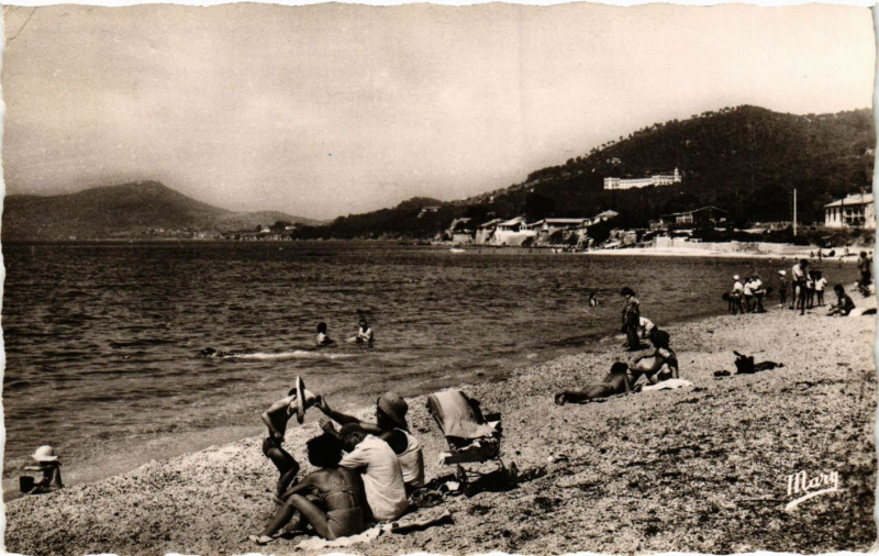 Carte postale ancienne Hyeres - Env. - L'Almanarre - La Plage à Hyères