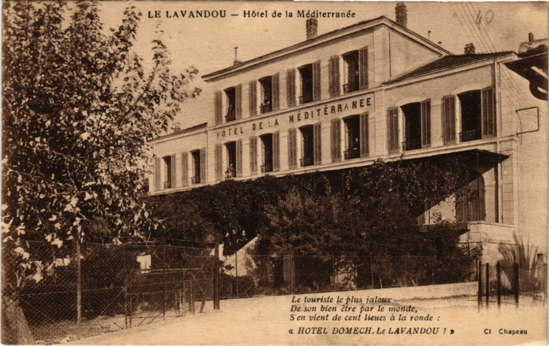 Carte postale ancienne Le Lavandou - Hotel de Méditerranée au Lavandou