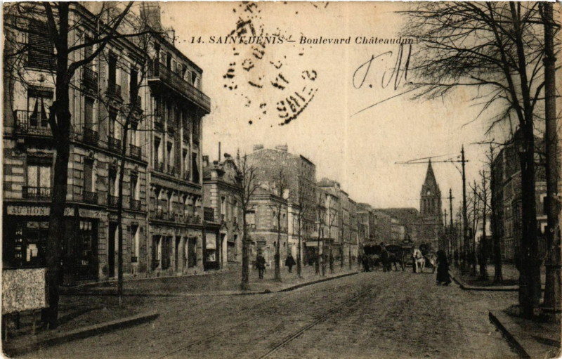 Carte postale ancienne Saint-Denis - Boulevard Cháteaudun à Saint-Denis