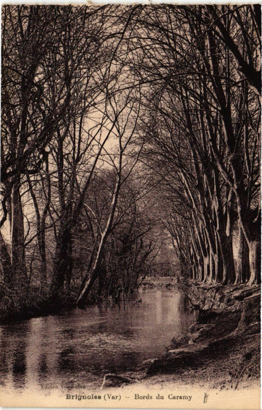 Carte postale ancienne Brignoles - Bords du Caramy à Brignoles