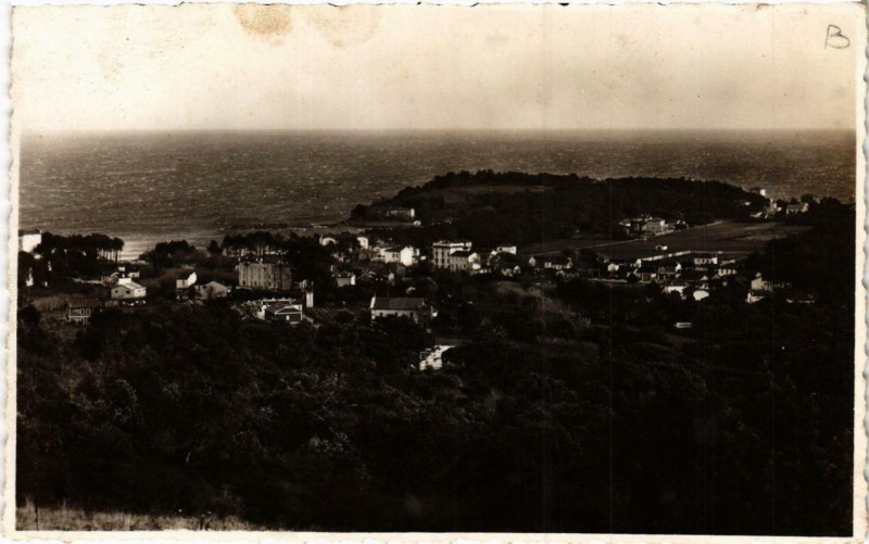 Carte postale ancienne Cavalaire-sur-Mer Vue générale à Cavalaire-sur-Mer