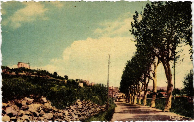 Carte postale ancienne Cuers Entrée du Pays à Cuers
