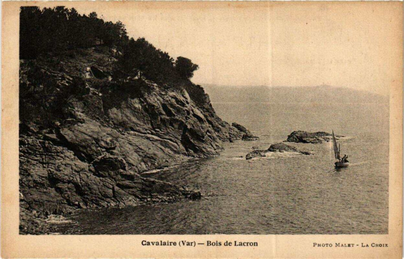 Carte postale ancienne Cavalaire Bois de Lacron