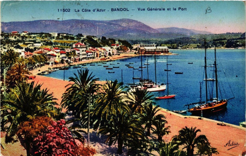 Carte postale ancienne La coté d'Azur Bandol Vue générale et le Port à Bandol