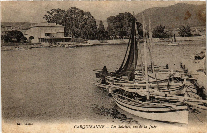 Carte postale ancienne Carqueiranne Les Salettes, vue de la Jetée à Carqueiranne
