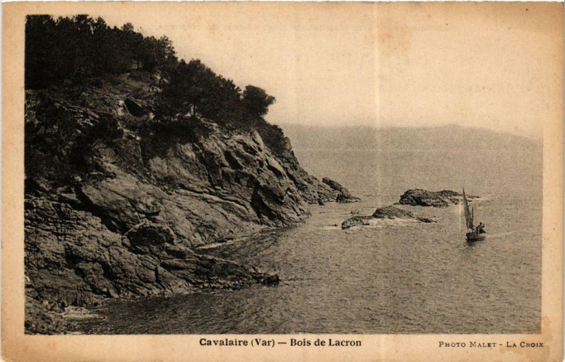 Carte postale ancienne Cavalaire Bois de Lacron