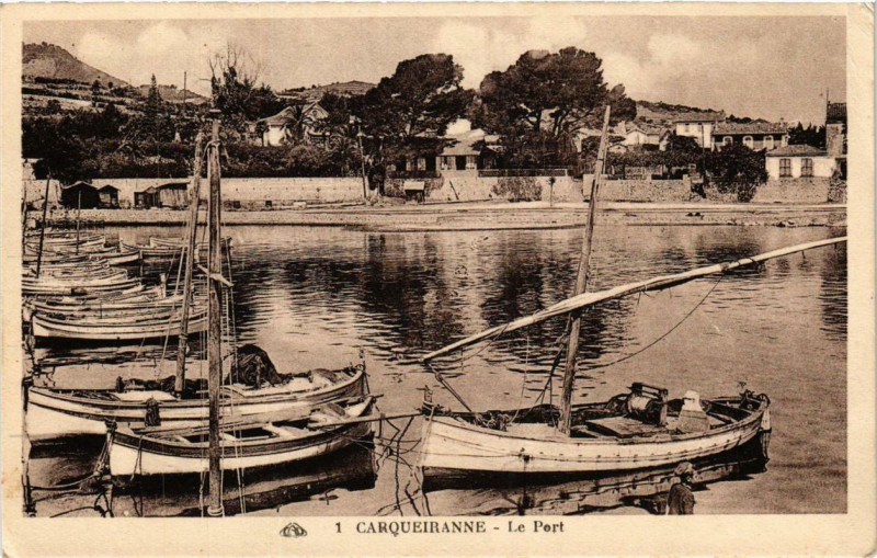 Carte postale ancienne Carqueiranne Le Port à Carqueiranne