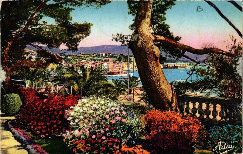 Carte postale ancienne La coté d'Azur Bandol Vue générale à Bandol