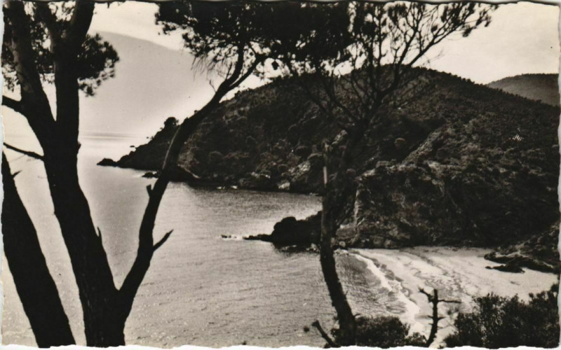 Carte postale ancienne Cavalaire sur Mer Calanque et Plage de Bon-Porteau France à Cavalaire-sur-Mer