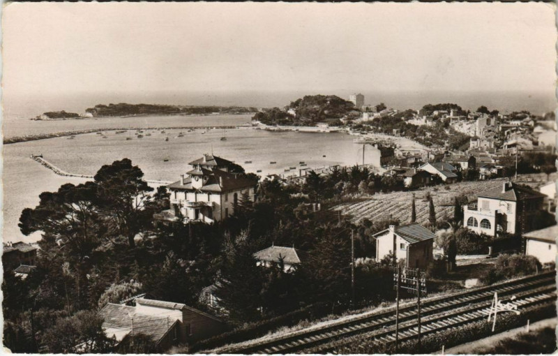Carte postale ancienne Bandol Vue Generale France à Bandol