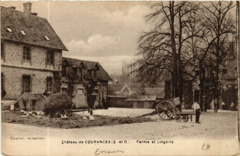 Carte postale ancienne Courances - Chateau de Courances - Ferme et Lingerie à Courances