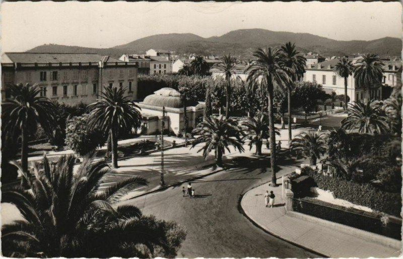 Carte postale ancienne Hyeres Avenue de Belgique France à Hyères