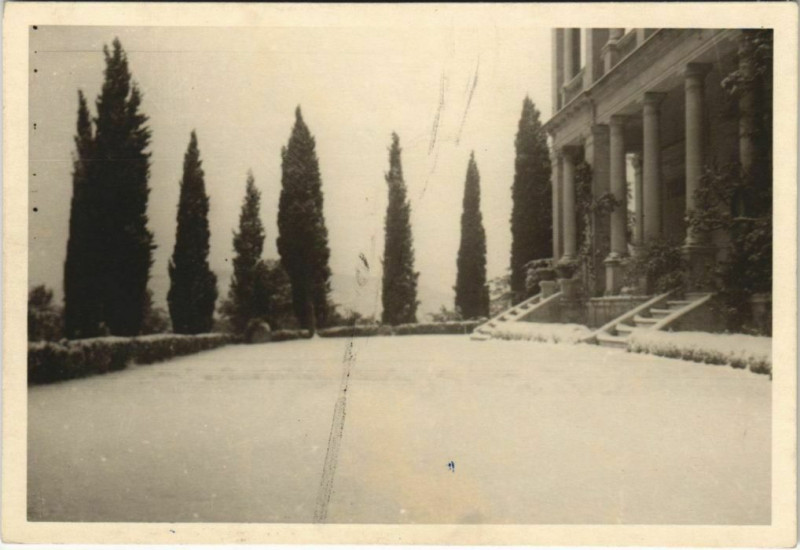 Carte postale ancienne Frejus Real Photo on Postcard France à Fréjus