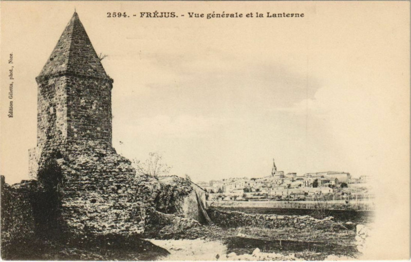 Carte postale ancienne Frejus Vue Generale et la Lanterne France à Fréjus
