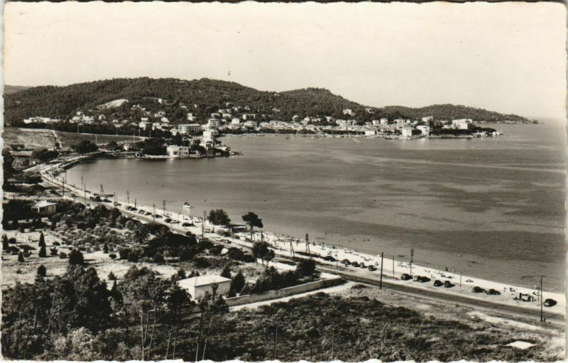 Carte postale ancienne Ste Maxime Vue sur le baie, la ville et la plage France