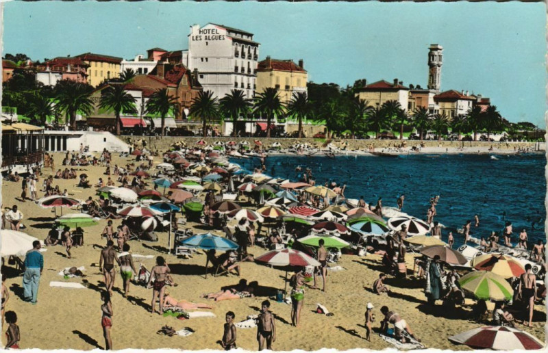 Carte postale ancienne Saint-Raphael La Plage France à Saint-Raphaël