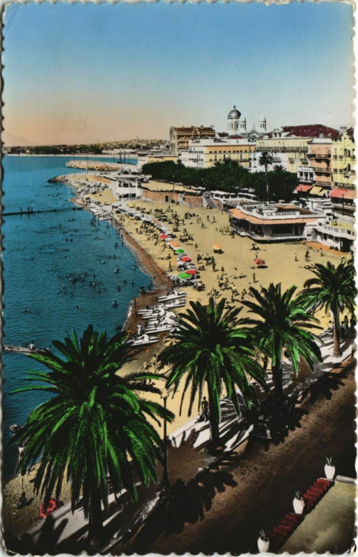 Carte postale ancienne Saint-Raphael La Plage France à Saint-Raphaël