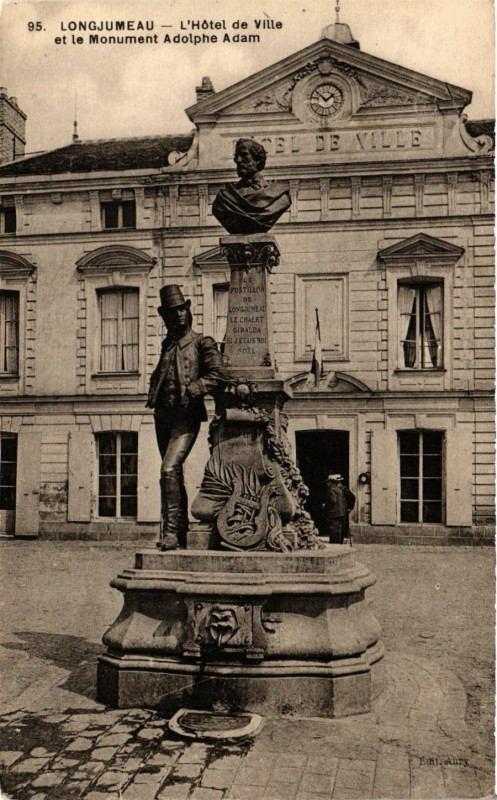 Carte postale ancienne Longjumeau - L'Hotel de Ville et le Monument Adolphe Adam à Longjumeau