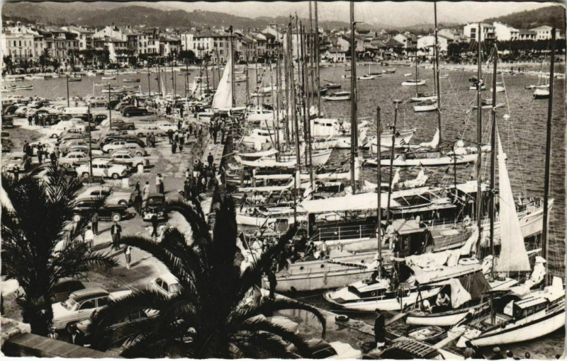 Carte postale ancienne Sanary Vue de la Corniche France