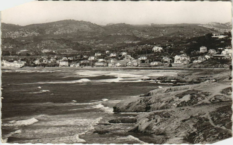 Carte postale ancienne Sanary-sur-Mer Vue Panoramique France à Sanary-sur-Mer