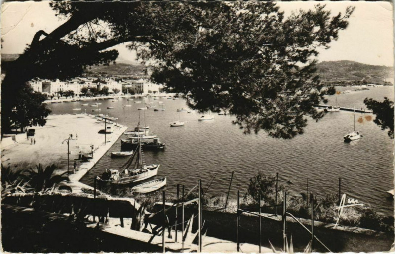 Carte postale ancienne Sanary-sur-Mer Vue Generale France à Sanary-sur-Mer