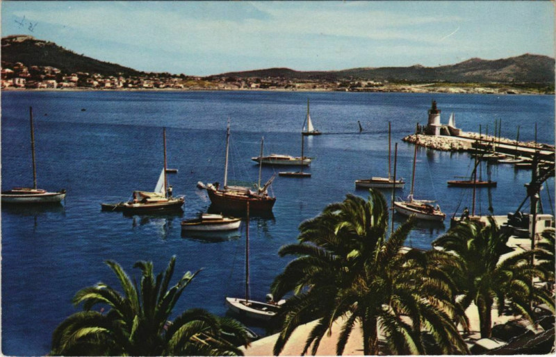 Carte postale ancienne Sanary-sur-Mer Le Port France à Sanary-sur-Mer