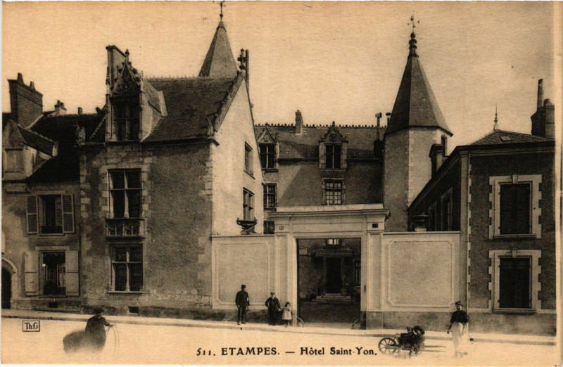 Carte postale ancienne Etampes - Etampes - Hotel Saint-Yon à Étampes
