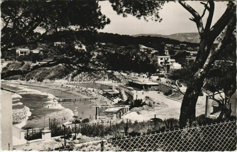 Carte postale ancienne Sanary-sur-Mer Port Issol, La Plage France à Sanary-sur-Mer