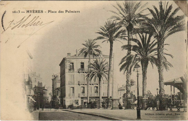 Carte postale ancienne Hyeres Place des Palmiers France à Hyères