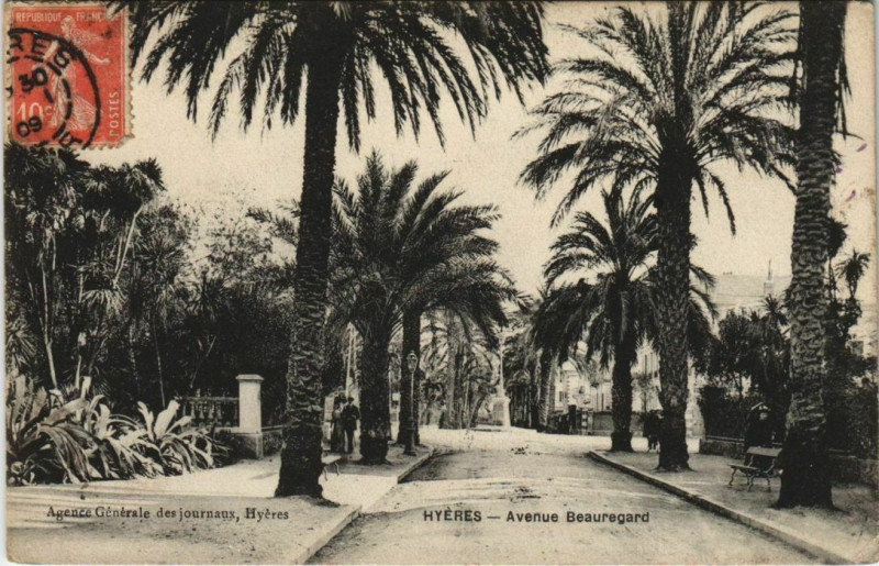 Carte postale ancienne Hyeres Avenue Beauregard France à Hyères
