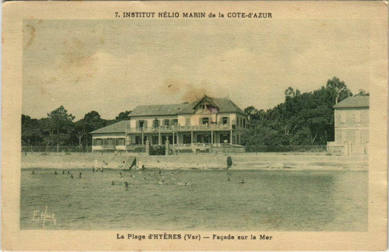 Carte postale ancienne Hyeres Facade sur la Mer France à Hyères