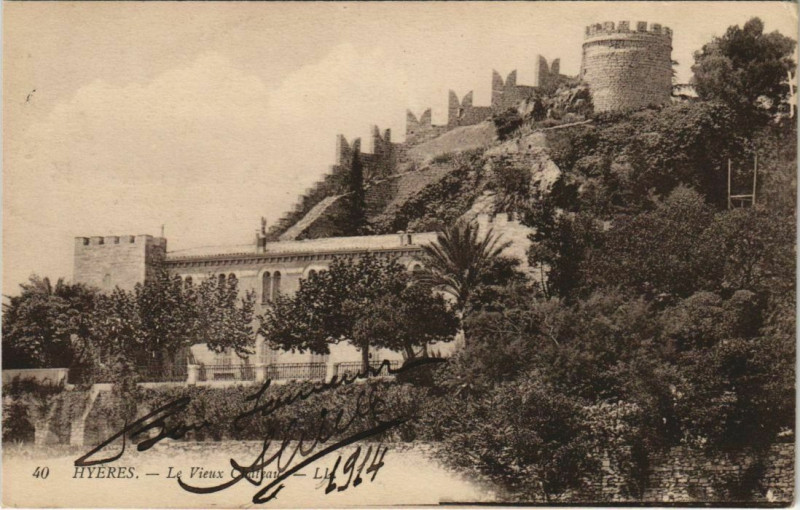 Carte postale ancienne Hyeres Le Vieux Chateau France à Hyères