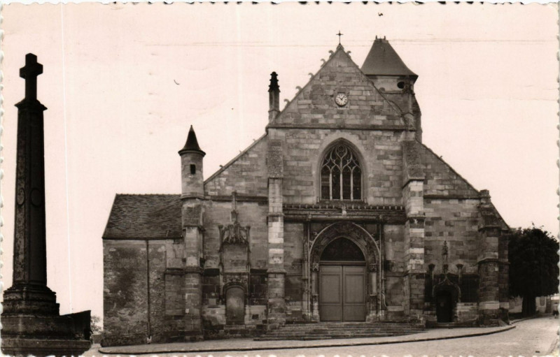 Carte postale ancienne Longjumeau - L'Eglise Saint Martin à Longjumeau