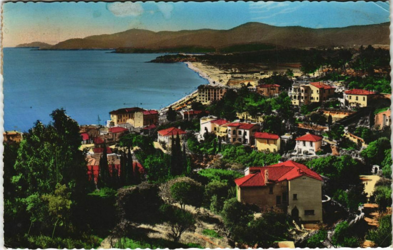 Carte postale ancienne Le Lavandou Vue Generale au Lavandou