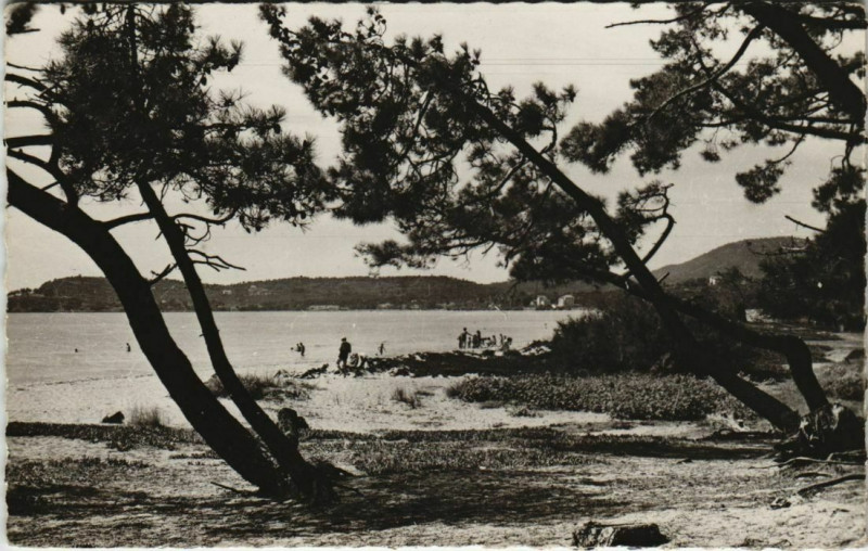 Carte postale ancienne Cavalaire-sur-Mer Plage de Pardigon à Cavalaire-sur-Mer