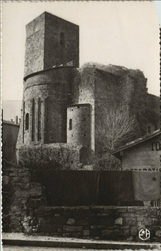 Carte postale ancienne Saint-Raphael Eglise des Templiers à Saint-Raphaël