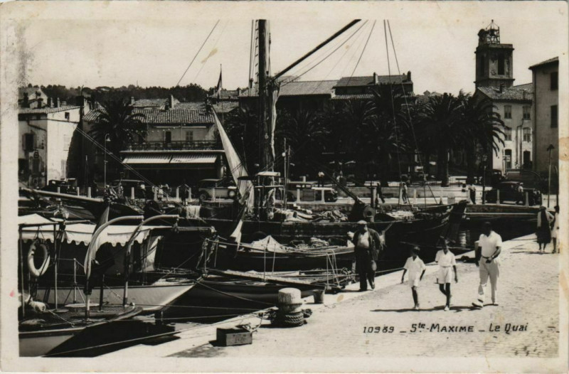 Carte postale ancienne Sainte-Maxime Le Quai à Sainte-Maxime