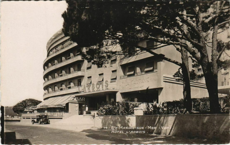 Carte postale ancienne Sainte-Maxime Hotel l'Arbois à Sainte-Maxime