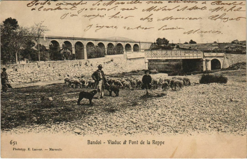 Carte postale ancienne Bandol Viaduc et Pont de la Reppe à Bandol