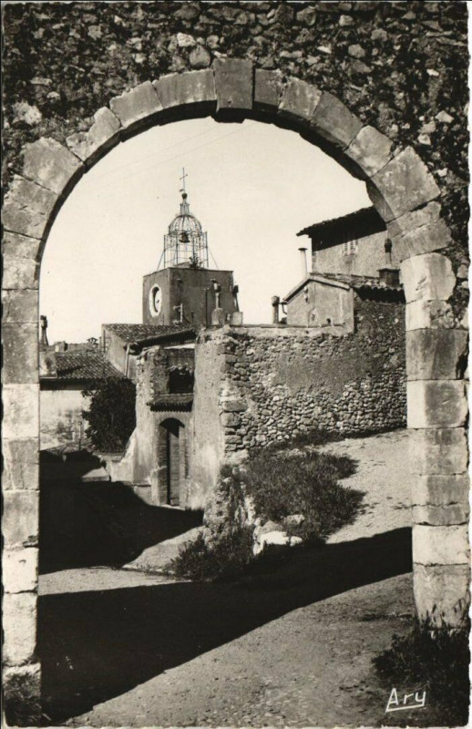 Carte postale ancienne Aups Le Portail des Aires à Aups