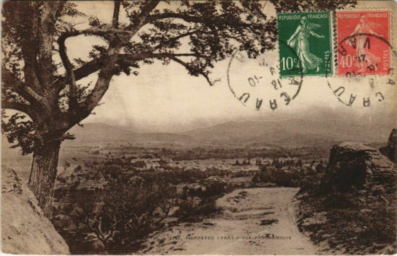 Carte postale ancienne Pierrefeu-du-Var Vue Panoramique à Pierrefeu-du-Var