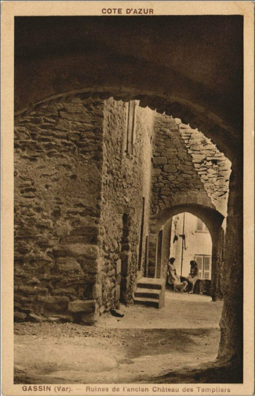 Carte postale ancienne Gassin Ruines de l'Ancien Chateau des Templiers à Gassin