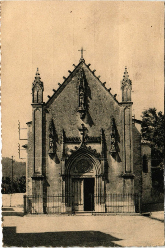 Carte postale ancienne Draguignan - Chapelle de N.-D. du Peuple à Draguignan