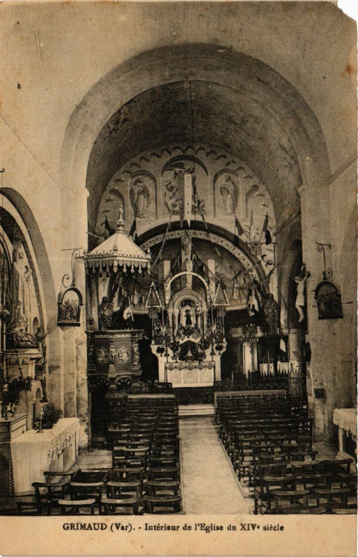 Carte postale ancienne Grimaud - Intérieur de Eglise à Grimaud